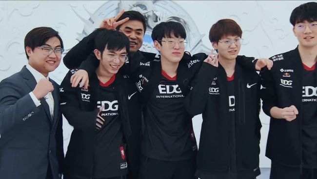 船在挡拆配 船在挡拆配